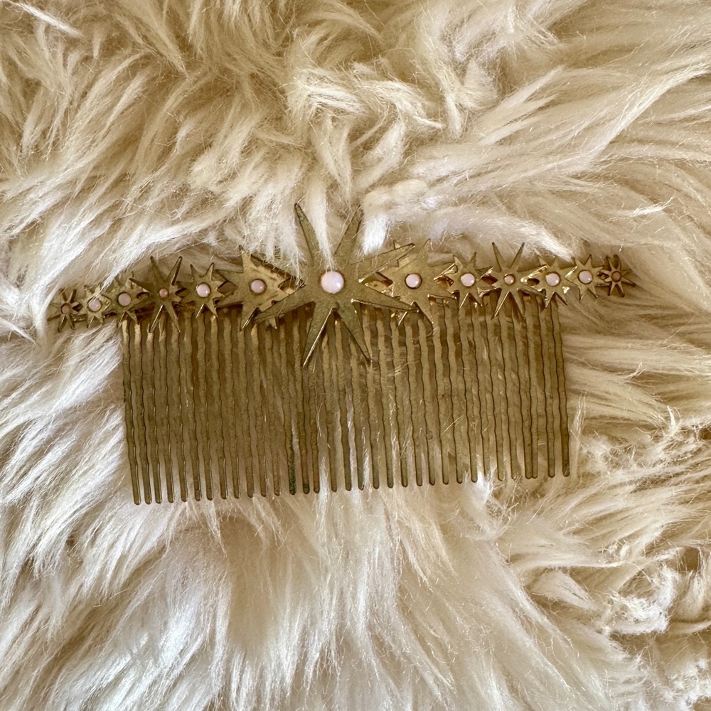 Kristen Ess Large Gold Starburst Hair Comb